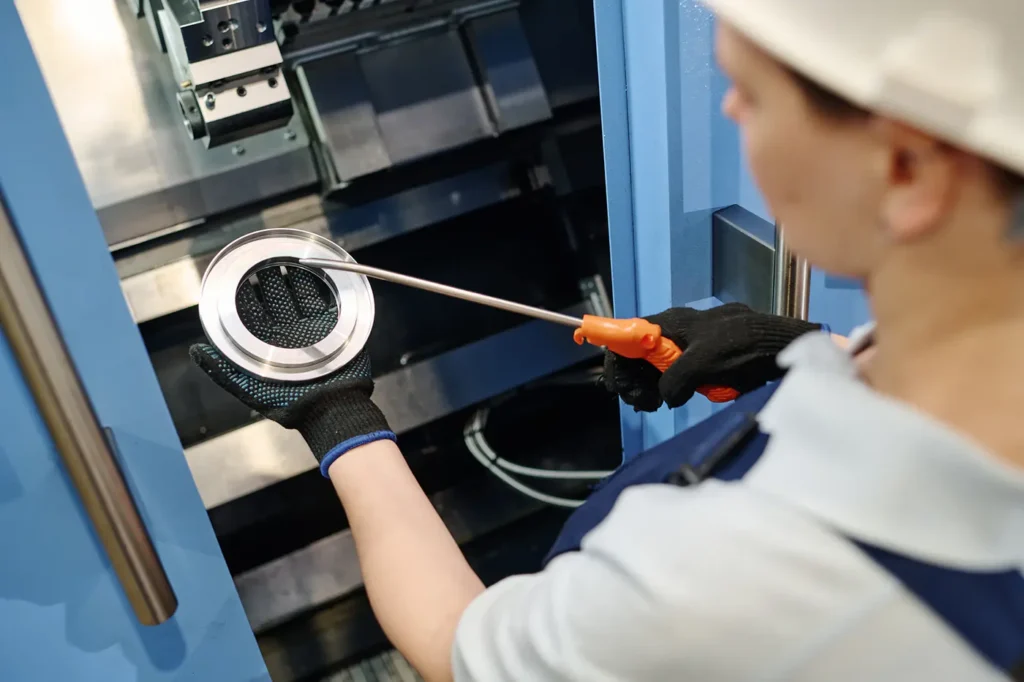 Reinigung und Entfettung von Metallteilen Metallteilen